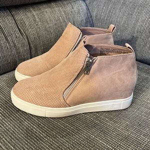 Time and Tru Wedge boots